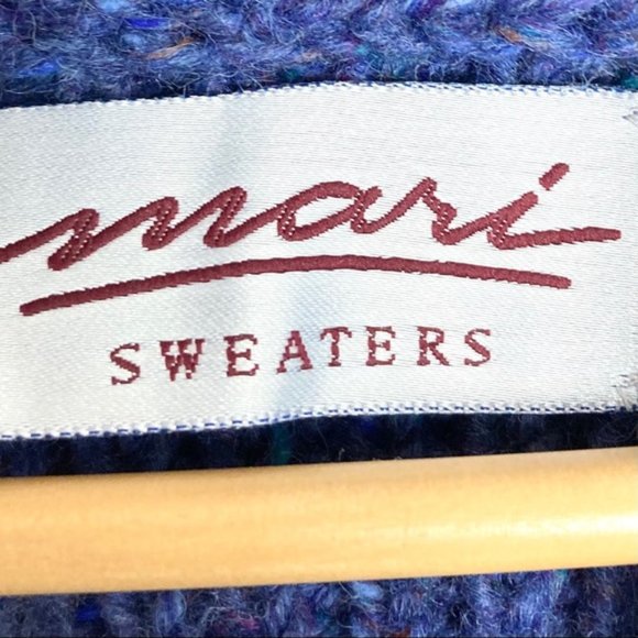 Vintage Blue Women's Sweater Vest - Picture 7 of 9